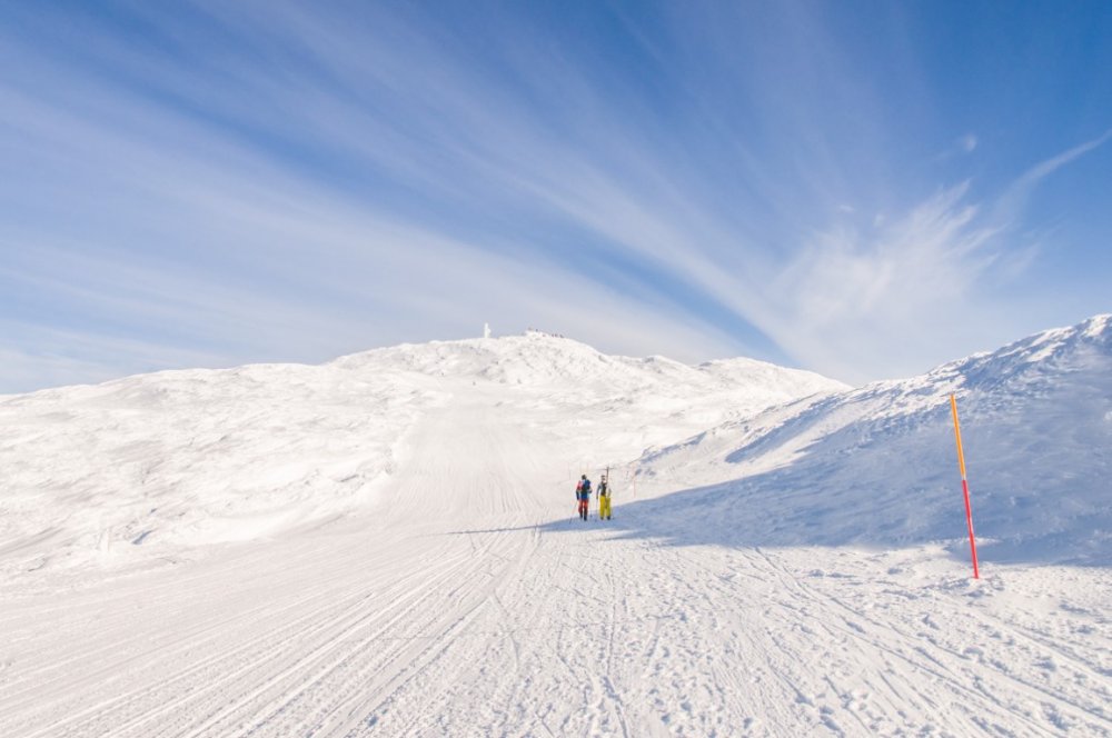 Get Ready for Your Spring Hike with Merino Clothes